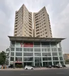 Avari Xpress Gulberg Hotels near Lahore Museum