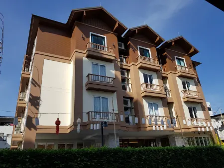 The Signature Hotel @ Thapae