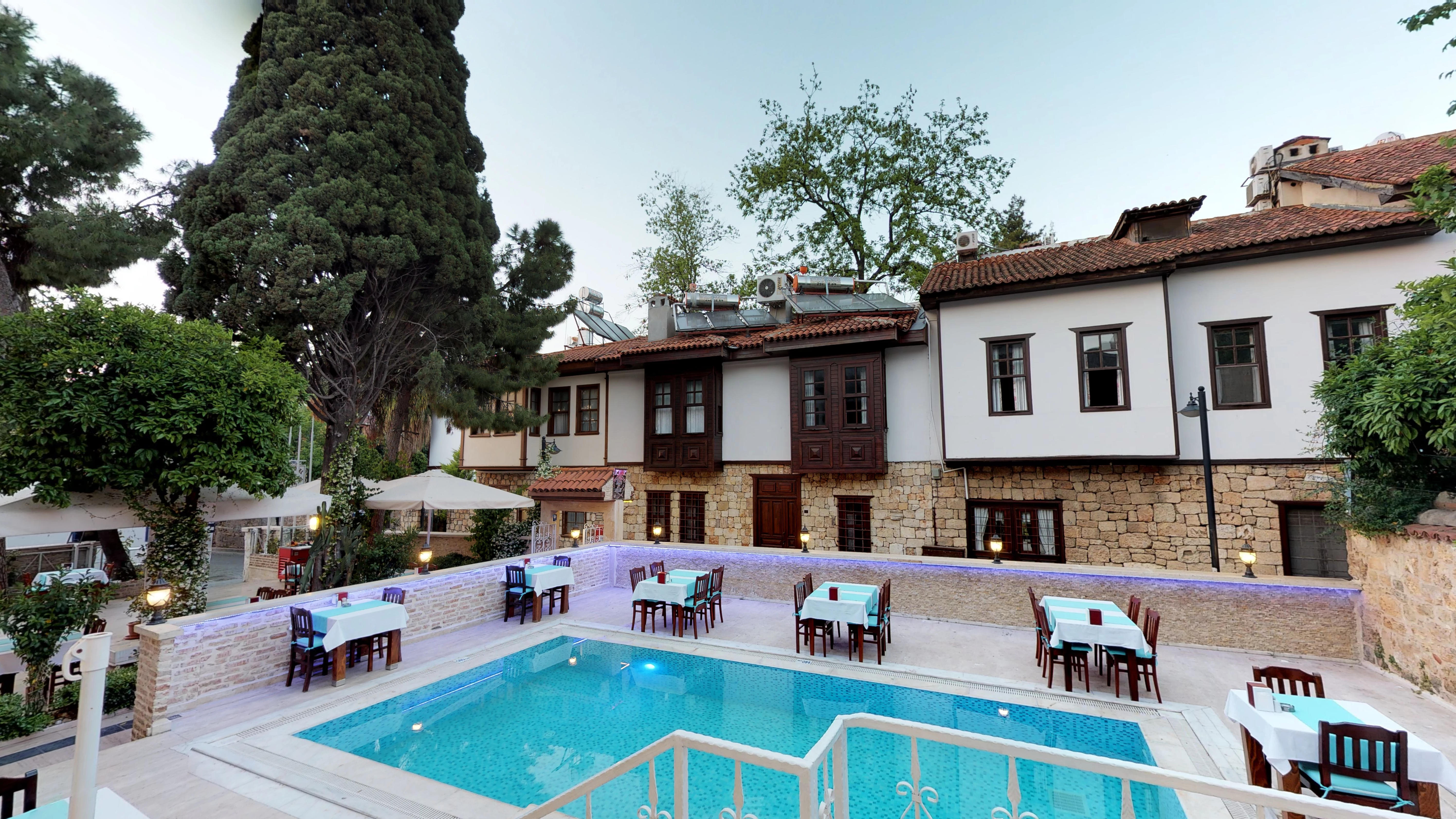 Urcu Hotel