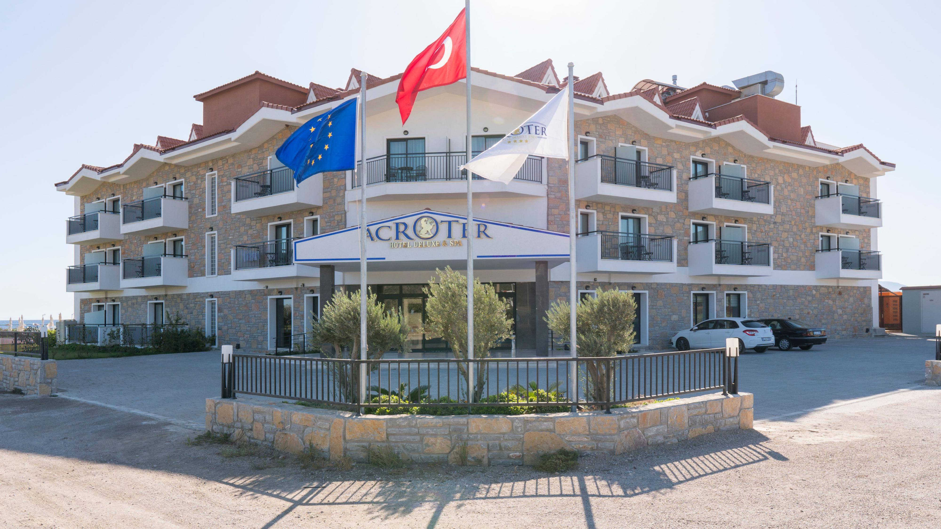 Acroter Hotel & Spa