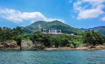 Namhae Ocean Club Pool Villa