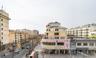 Dunhuang Guangyuan Hotel (Shazhou Night Market)