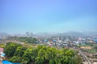 Meilun • City Resort PLUS Hotel (Guilin Xing'an Qinhuang Palace Lingqu Water Street)