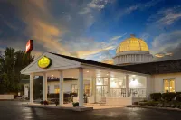 Ramada by Wyndham Richland Center Hotels in Richland Center