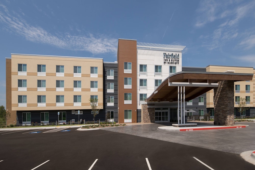 Fairfield Inn & Suites by Marriott Little Rock Airport