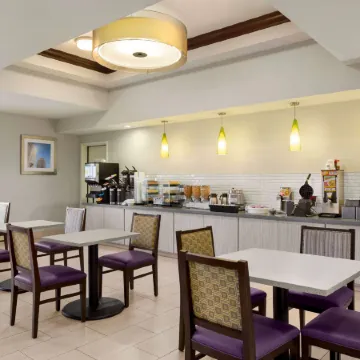 La Quinta Inn & Suites by Wyndham Fresno Northwest