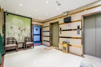 Tiantian Hotel (Lanzhou Zhongshan Bridge Xiguan Metro Station)