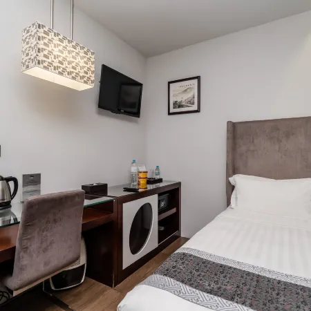 Bliss Hotel Singapore Отели рядом с достопримечательностью «Станция MRT Downtown »