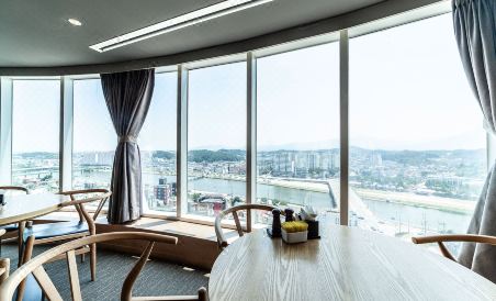 Gangneung Tourist Hotel - Housity