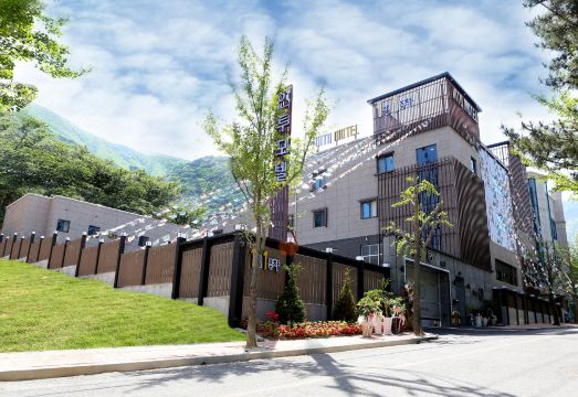 객실 내 휴게 공간