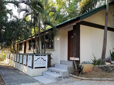 Vista Venice Resort Hotels near Aroma Beach