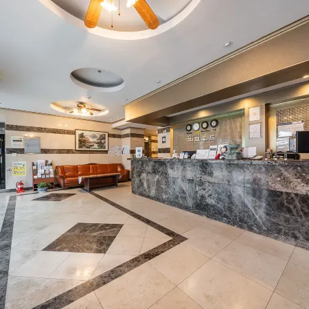 Hotel Parkwood Incheon Airport Отели рядом с достопримечательностью «Пляж Масиан»