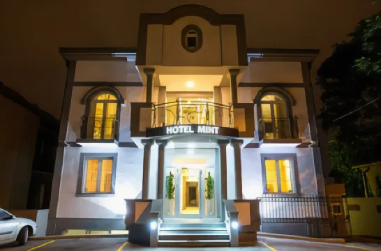 Garni Hotel Mint Отели рядом с достопримечательностью «Дом цветов»