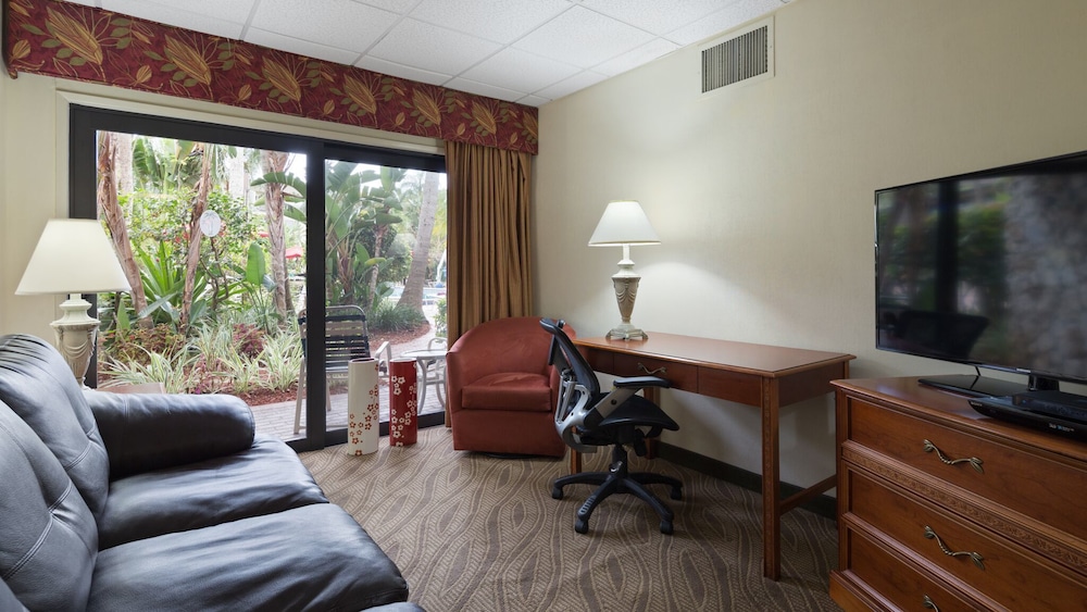 Best Western Naples Inn & Suites