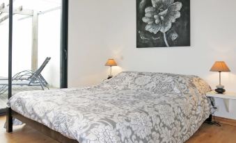 Nid Douillet (Shr170) - Housity