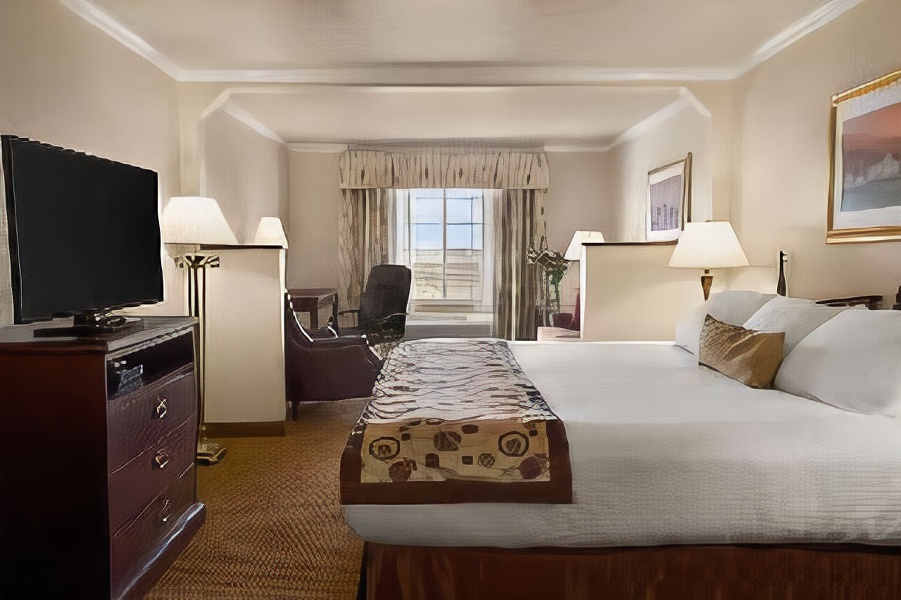 Ramada by Wyndham Moses Lake