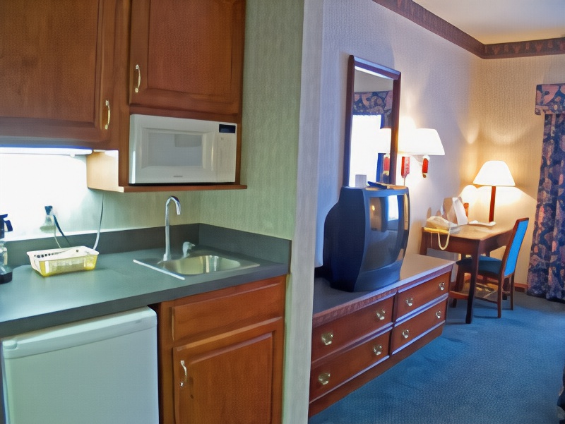 Best Western Inn & Suites