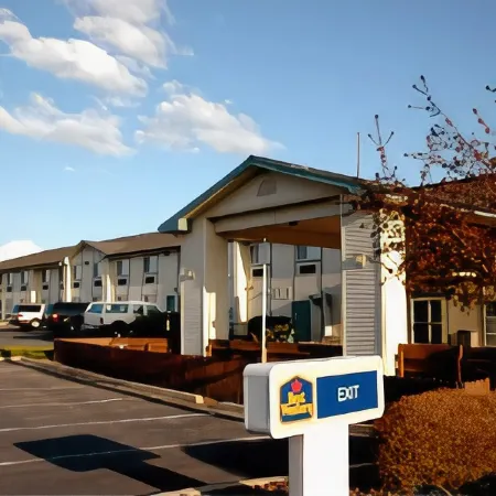 Best Western Plus Rama Inn  Suites