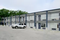 American Inn and Suites