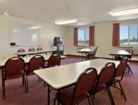 Super 8 by Wyndham Redmond Hotels in Redmond