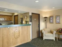 曾斯維爾温德姆速8酒店 馬斯金格姆縣酒店