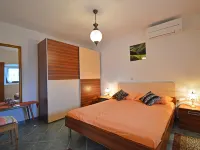 Villa Karolina Hotels in Opric