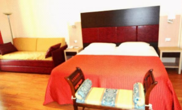 Hotel Miami - Housity