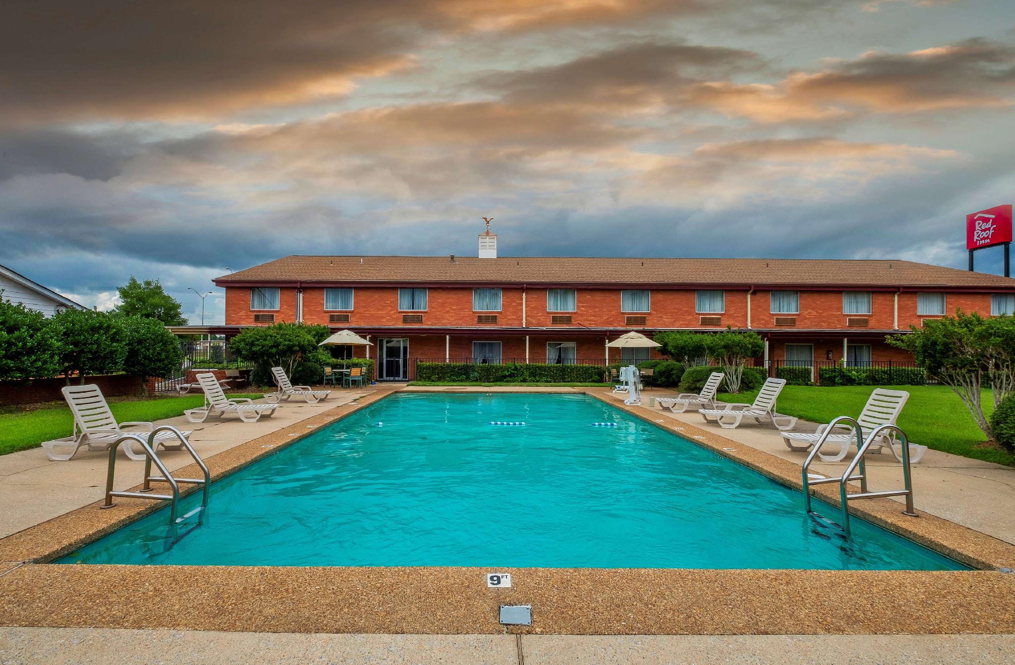 Red Roof Inn Meridian