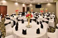 Cottonwood Inn and Conference Center - 2 звезды