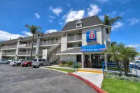 Motel 6-Buena Park, CA - Knotts Berry Farm - Disneyland