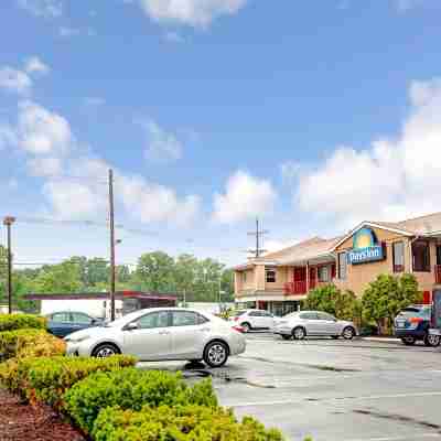 Red Carpet Inn Edison NJ Hotel Exterior