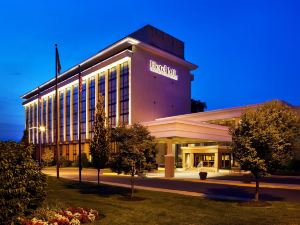 Grand Resort Hotel - Mt Laurel - Philadelphia