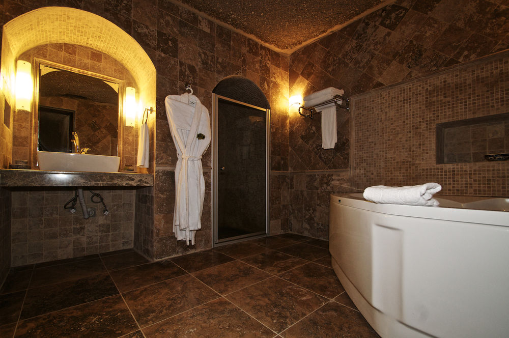 Grand Cave Suites