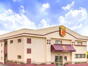 Super 8 by Wyndham North Bergen NJ/NYC Area