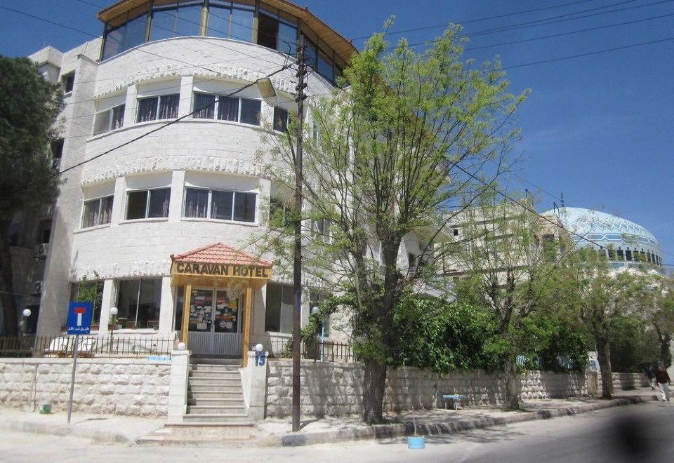 Caravan clearance hotel amman