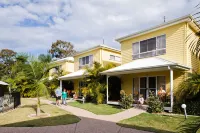 Nrma Treasure Island Holiday Resort Hotel a Labrador