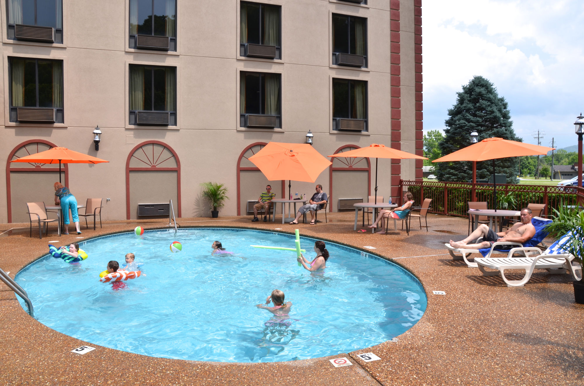 Country Cascades Waterpark Resort