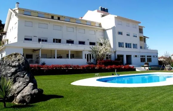 阿吉亞爾佩納酒店