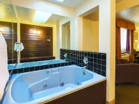 La Quinta Inn & Suites by Wyndham Woodburn - 2-Star