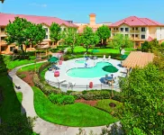 La Quinta Inn & Suites by Wyndham Dallas DFW Airport North Hotels in Irving