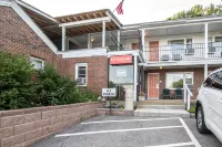 TiltonLodge Inn & Suites Các khách sạn ở Laconia