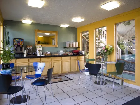 Pacific Inn Monterey