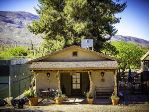 Tanque Verde Guest Ranch