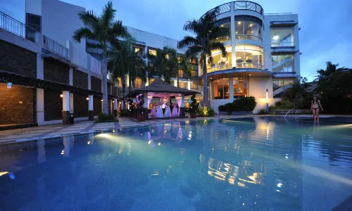 The Avenue Plaza Hotel