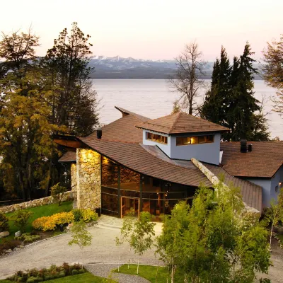 Design Suites Bariloche Hotels near Serena Bay