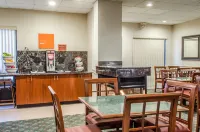 Comfort Suites Near Penn State - State College, PA - servizio colazione