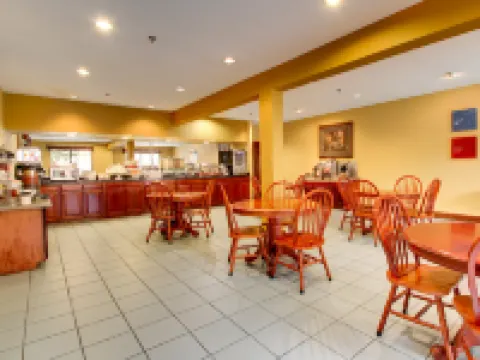 Baymont by Wyndham Laurel Hotels in Jones County