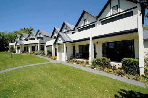 Salty Dog Inn Hotels in Warkworth