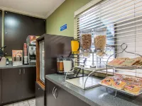 洛杉磯西比佛利山莊貝斯特韋斯SureStay酒店 鄰近費爾法克斯區的酒店