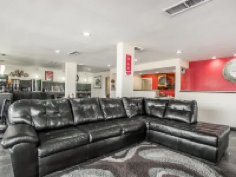 Econo Lodge Inn and Suites - Jackson Hotels in Jackson